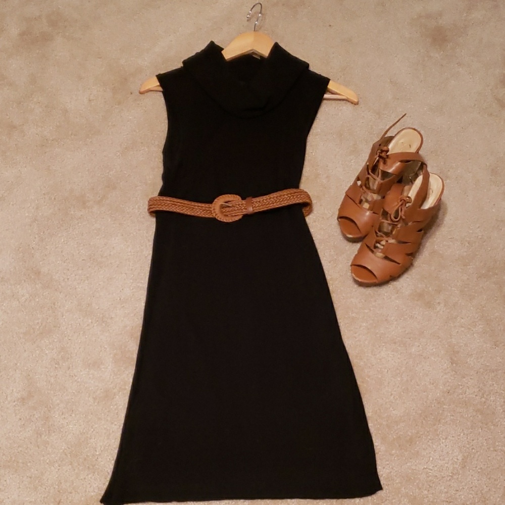 🌷Cute White House Black Market Black Fitted Dress